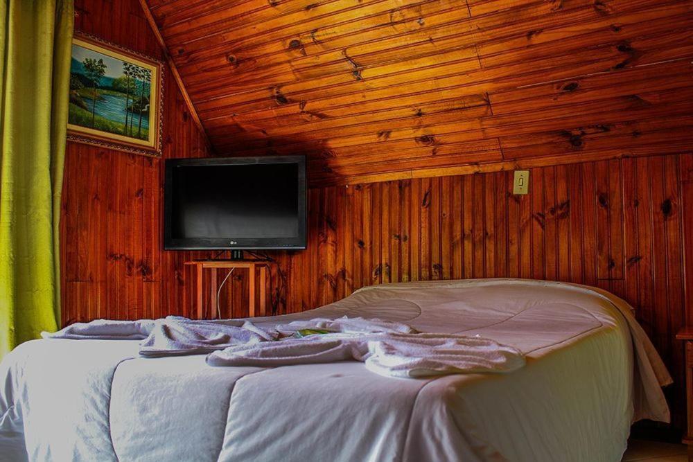 Hotel Fazenda Caledonia Inn Нова-Фрибургу Экстерьер фото