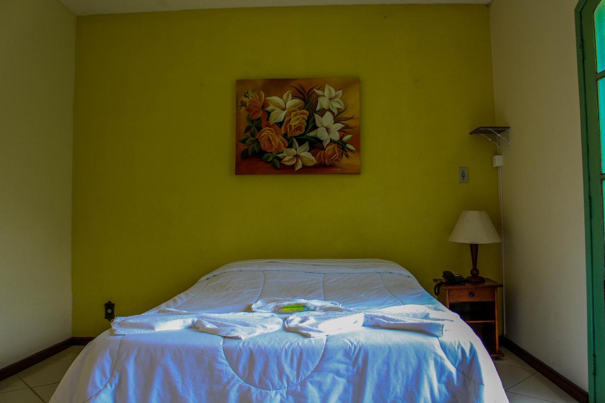Hotel Fazenda Caledonia Inn Нова-Фрибургу Экстерьер фото